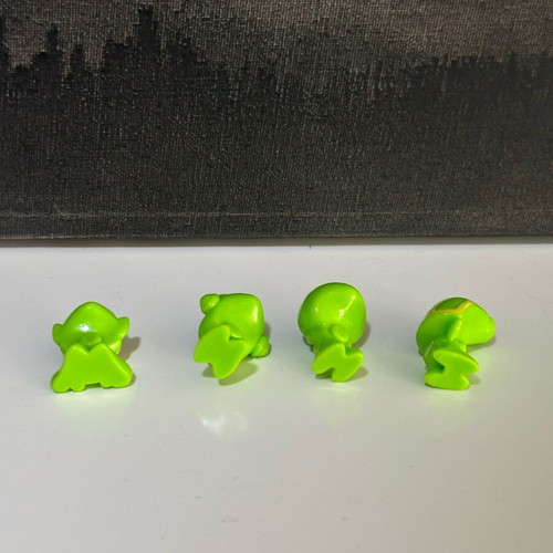 Go-Go’s Crazy Bones neon green mini figures like new collectible set