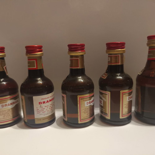 Drambuie liqueur miniatures, pack of 5, 50ml