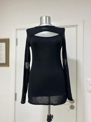 Gymshark Black Cut Out Long Sleeve Shirt Medium like new