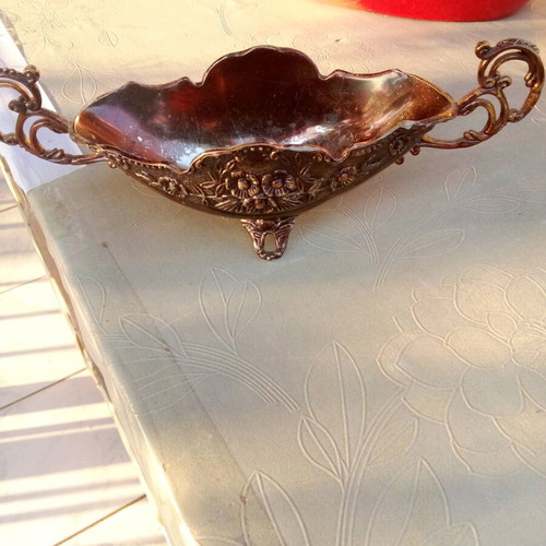 Silver-plated vessel like new, decorative for chocolates