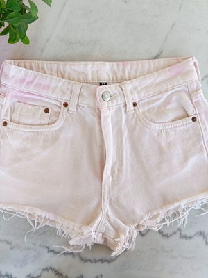 H&M high-waist denim shorts used, white with pale pink accents, size S