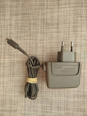 Φορτιστής Nintendo DS Lite μεταχειρισμένος, original