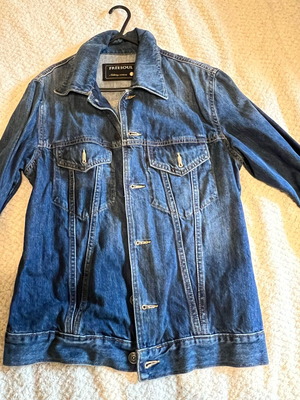 Jean jacket Italian size S like new blue unisex