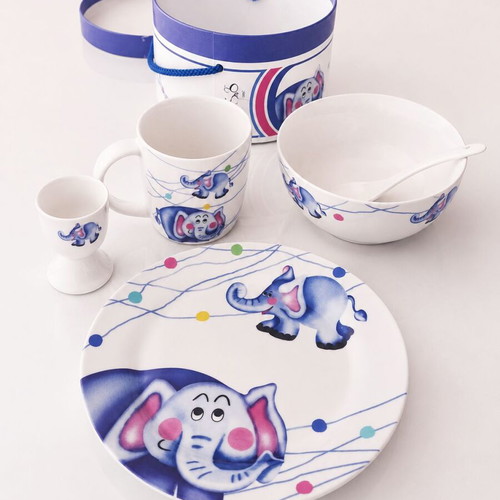 Children's breakfast set 5 pieces with vibrant colors, brand new