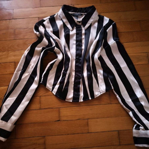 Stradivarius shirt used, size S, black and beige