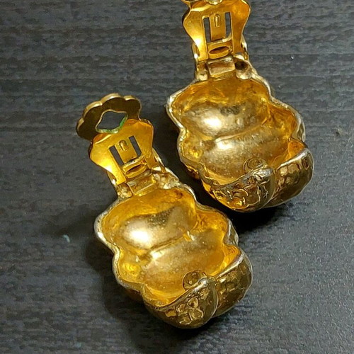 Vintage clip earrings faux bijoux like new, gold tone
