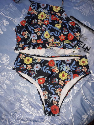 Box Now swimsuit high-waisted floral bikini new, size S