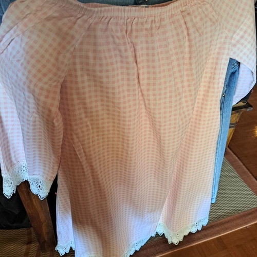 Checkered dress with lace sleeves and hem like new, white and pink