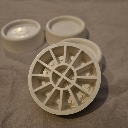 Furniture bases set of 4 pieces like new