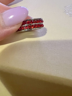 Steel ring with red rhinestones, 19mm diameter