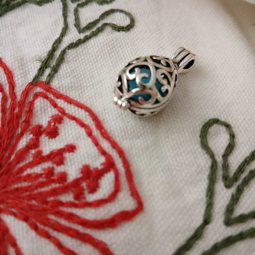 Pendant egg opening new, silver, for amulet
