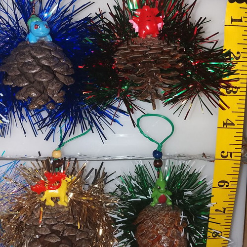 Christmas pinecone ornaments set of 12, new