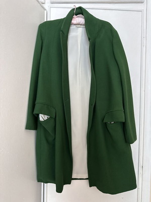 Zara women's green cypress coat with loose fit and large pockets
