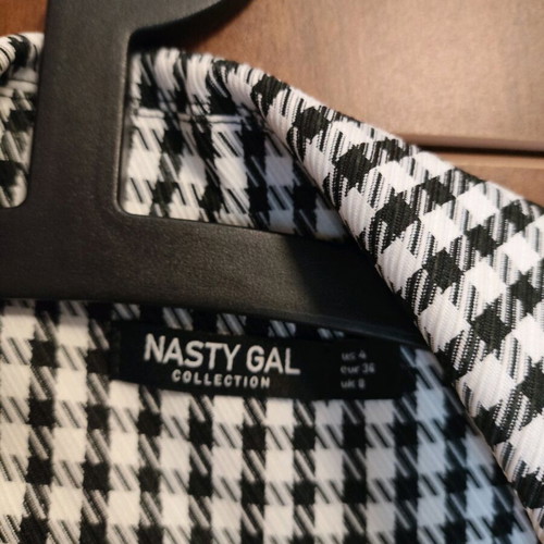 Women's checked black and white jacket M like new Nastygal
