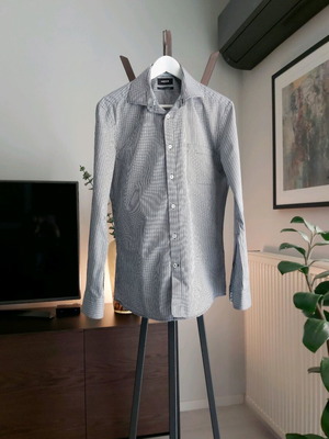 Мъжка риза Mexx slim fit каре бяла и черна като нова