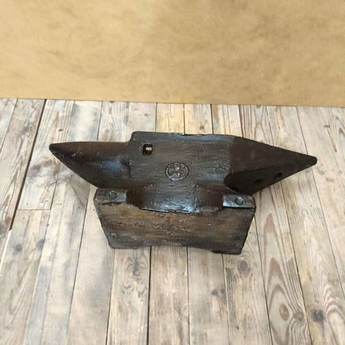 Old steel anvil worked condition
