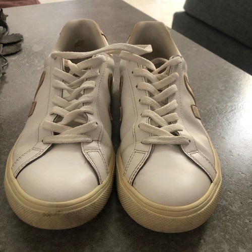 Veja trainers used, white and gold, size 39