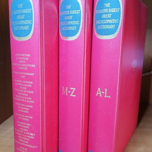 Reader's Digest Great Encyclopaedic Dictionary set like new, 3 volumes