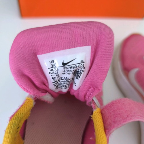 Nike Revolution 7 kids athletic shoes used, size 25, fuchsia