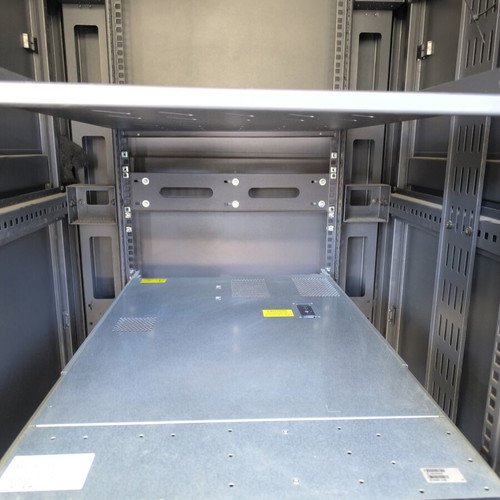Central Floor Standing Rack Cabinet like new, 184x80x96 cm without CD ROM