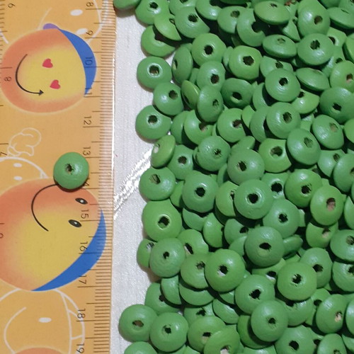 Wooden beads like new, pack of 150, green, 11 mm
