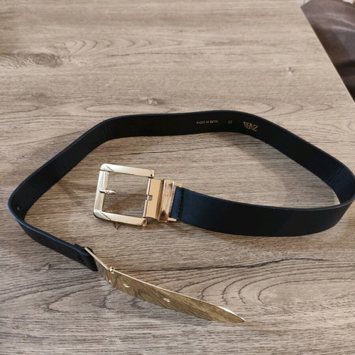 ZARA Leather Belt Used With Gold Buckle And Metal Tip Size 85 Black