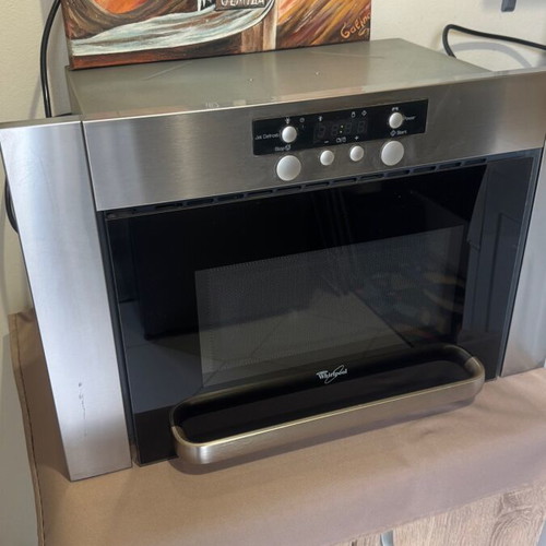 Whirlpool AMW 460 microwave oven like new, stainless steel
