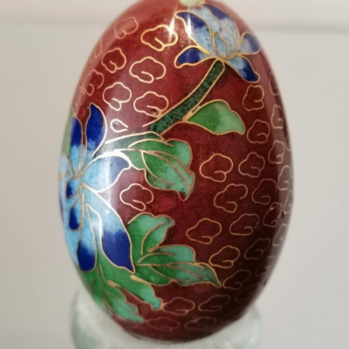 Cloisonne egg set used with enamel, burgundy and blue colors