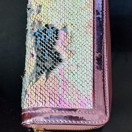 Women's wallet new in pink metallic with sequins