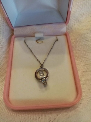 Steel necklace with crystals like new, gift box included