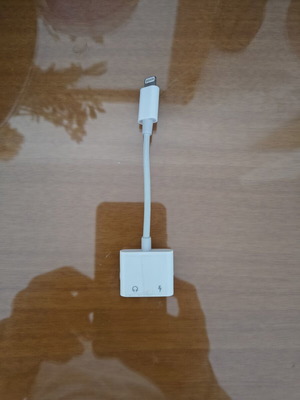 Iphone lighting cable to double lighting like new
