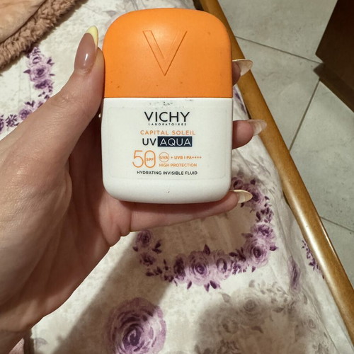 Vichy face sunscreen SPF50 new, lightweight texture