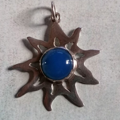 Silver 950 handmade sun pendant with blue mineral agate stone new