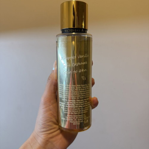 Victoria Secret Bare Vanilla body spray like new 250 ml