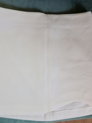 Μίνι φούστα Only λευκή, μέγεθος medium, σαν καινούργιο