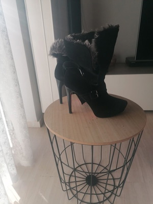 Paris Hilton ankle boots like new, size 39, black