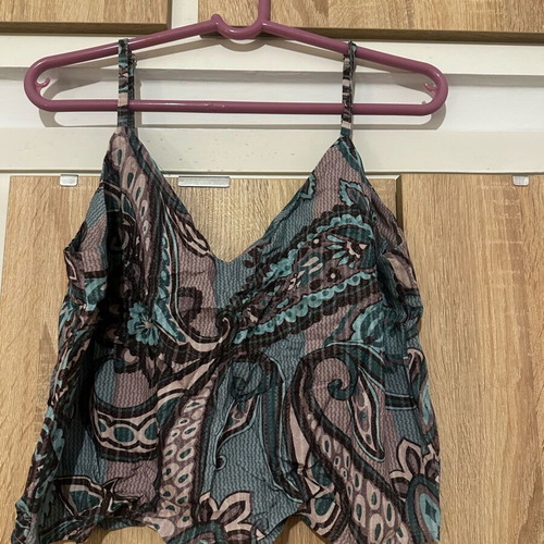 Crop top colorful Regalinas shirt like new, size M/L