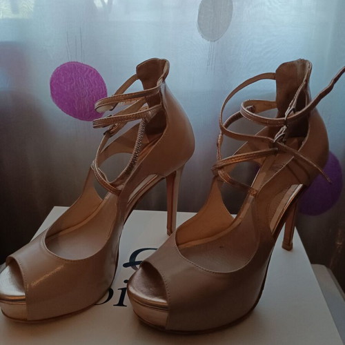 Divine Follie leather women's peep toe heels like new, size 36, beige