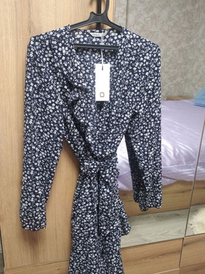 Only women's dress new, dark blue with white flowers, sizes L to XL