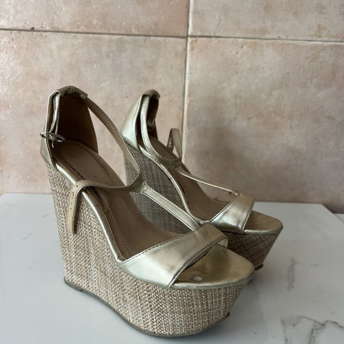 Gold platform sandals, size 38, beige