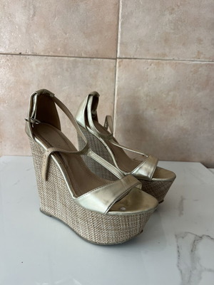Gold platform sandals, size 38, beige