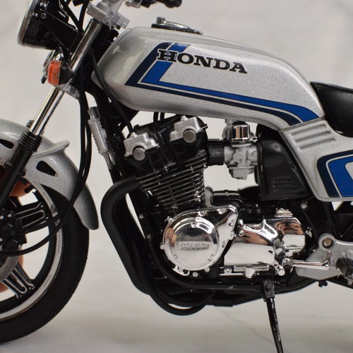 Honda CB750F Custom Tuned Tamiya 1:12 Model New