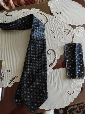 Vintage men's tie and pocket square set, dark blue with geometric pattern