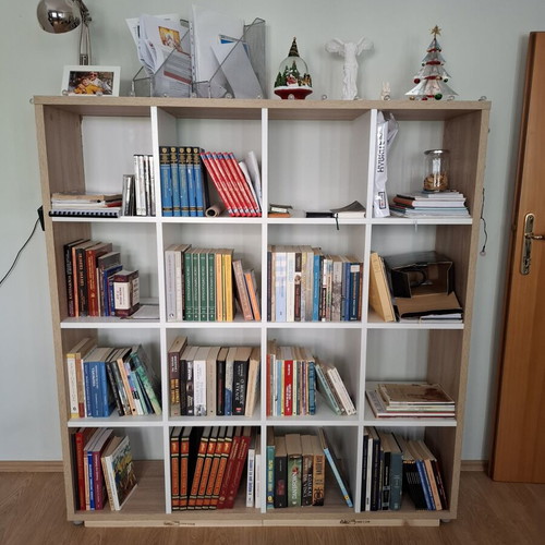 Bookshelf - Bookcase, sturdy construction