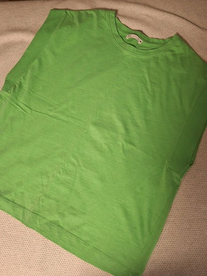 Sleeveless T-shirt Zara green like new, size L