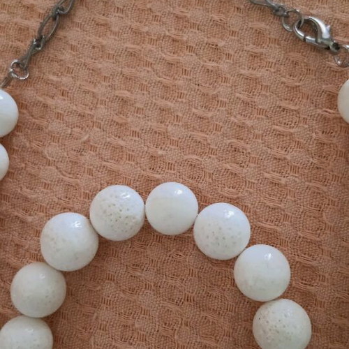 Jewelry set used bracelet and necklace with white chunky beads