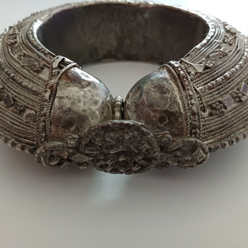 Vintage Bedouin Tribal Bracelet silver handmade, like new