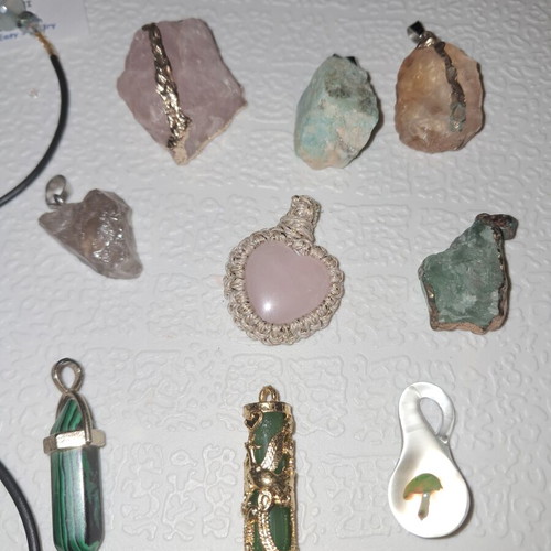 Pendant and bracelets with semiprecious stones