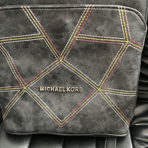 Michael Kors shoulder bag like new, black with gray shade