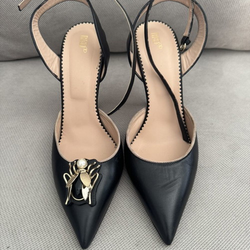 Red Valentino women's shoes size 40 like new, leather